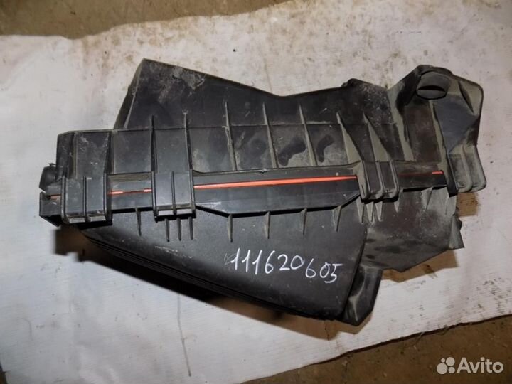 Корпус воздушного фильтра Golf IV/Bora 1997-2005