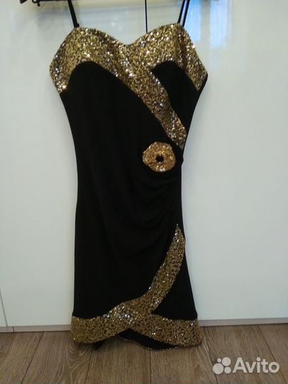 Платье вечернее черное с золотой каймой, новое