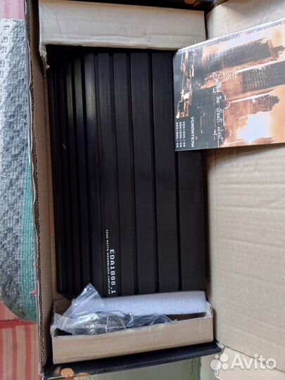 Автомобильный усилитель для сабвуфера