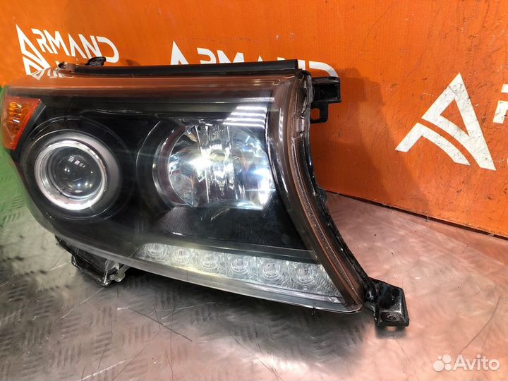 Фара правая Toyota Land Cruiser 200 2012-2015
