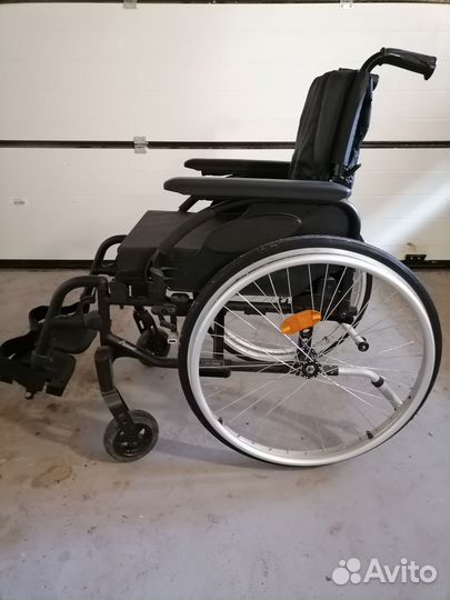 Инвалидная коляска