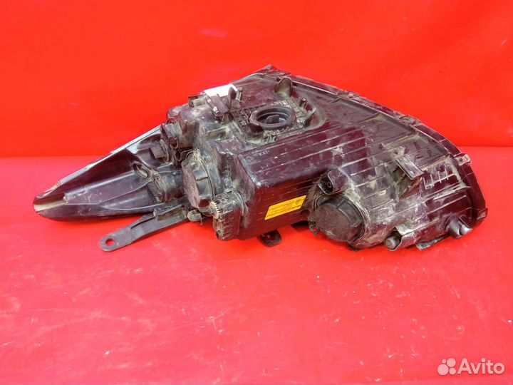 Фара ксенон передняя правая Hyundai Santa Fe 3