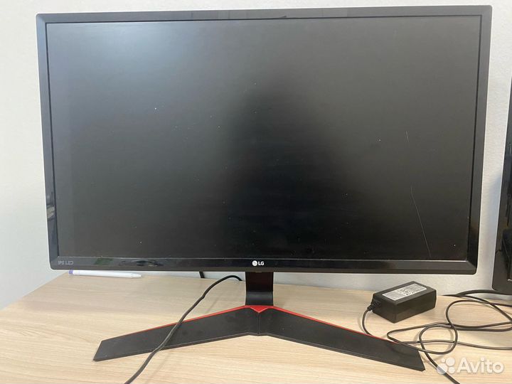Монитор LG 24