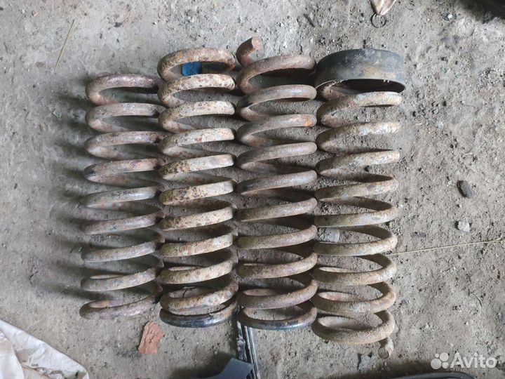 Пружины задние Мерседес W124