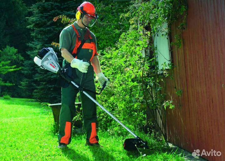 Покос травы триммером