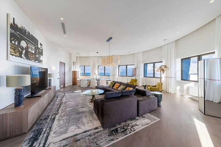 3-к. квартира, 70 м², 5/5 эт.