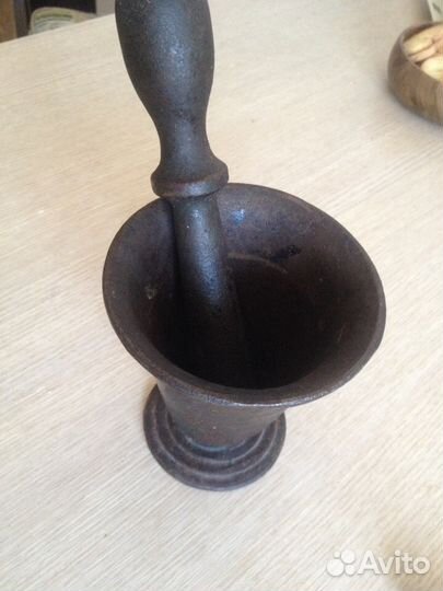 Ступка чугунная.прошлый век.хороший подарок