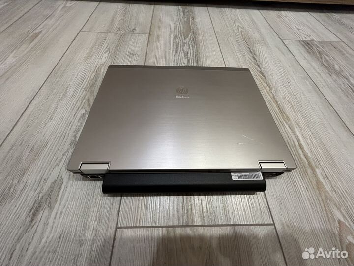 Металлический HP elitebook 2540P(core I7+SSD120GB)