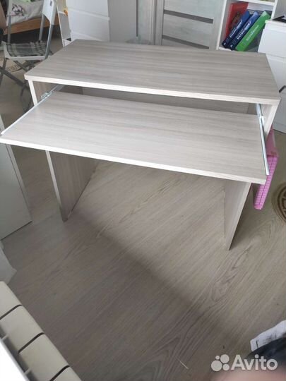 Детский письменный стол