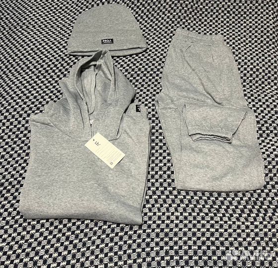 Спортивный костюм