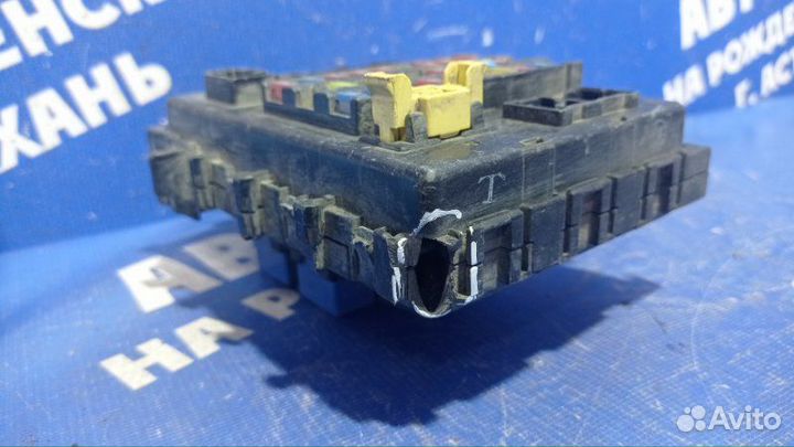 Блок предохранителей салона Nissan Almera Classic