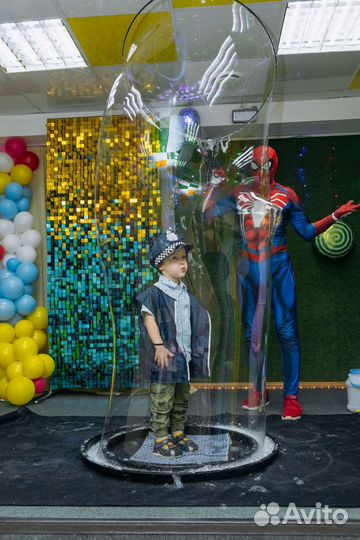 Аренда студии для праздника. Интерактивная стена