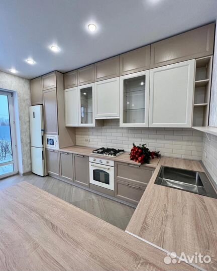 Прямой Кухонный гарнитур на заказ в Челябинске