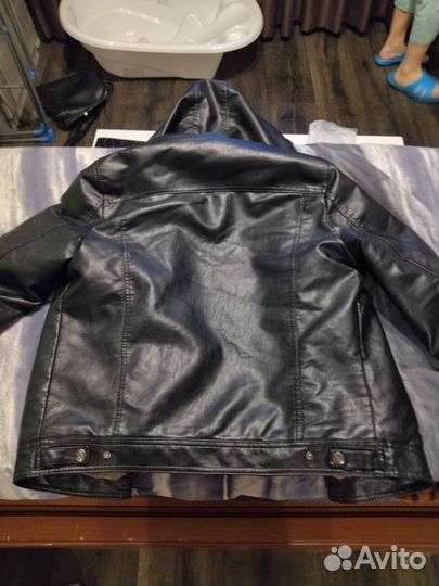 Куртка кожаная мужская зимняя с капюшоном