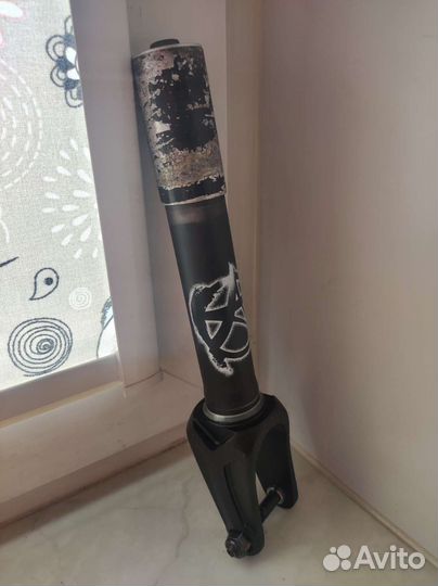 Вилка для трюкового самоката