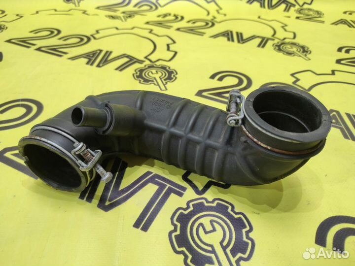 Патрубок воздушного фильтра Toyota Ist NCP60