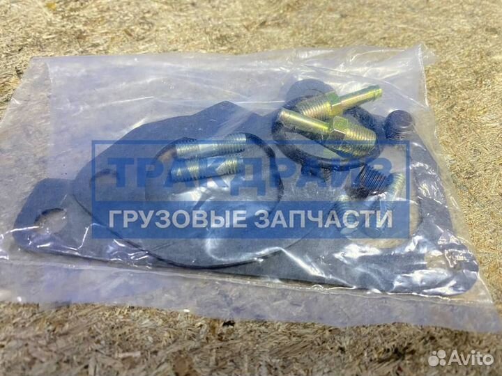 Насос водяной Thermo King SL/SLX (двигатель yanmar TK 4.86V) со штуцерами обратки