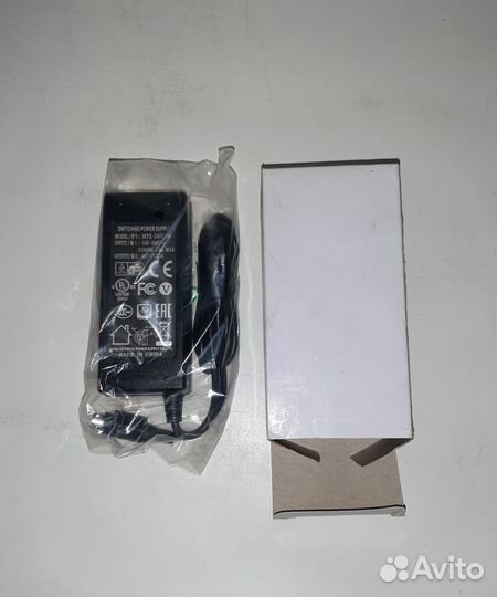 Блок питания 24В-2,5А, новые