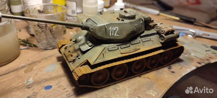 Готовая сборная модель танка Т-34/85