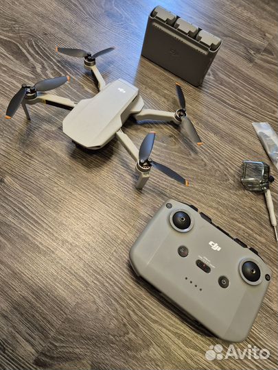 Квадрокоптер DJI mini 2 fly more combo