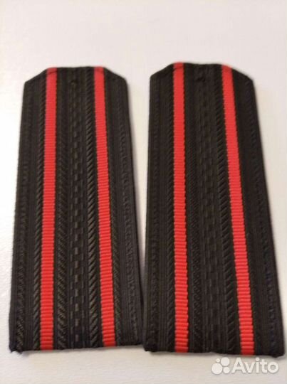 Погоны разные