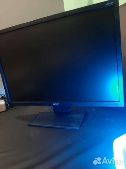 Монитор Acer v223W