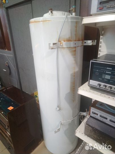 Накопительный водонагреватель Electrolux EWH 200 R