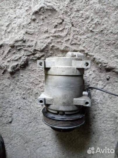 Компрессор кондиционера Toyota Sprinter