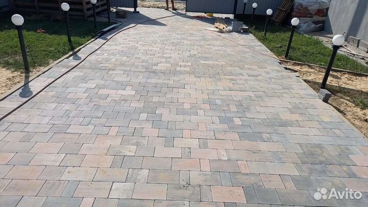 Благоустройство, Укладка тротуарной плитки