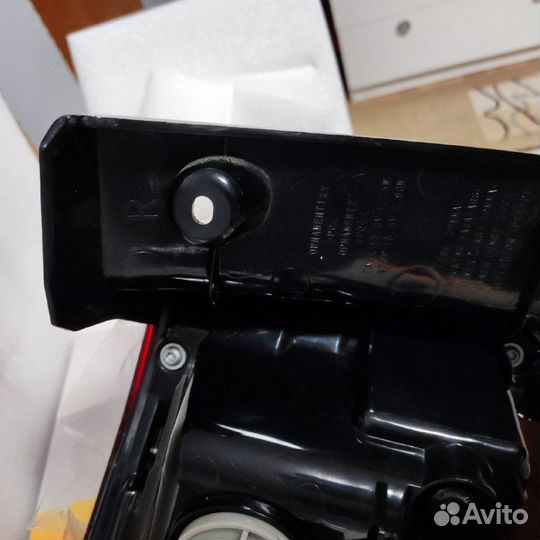 Фонарь задний mitsubishi outlander 3