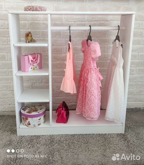 Шкафчик для принцессы по монтессори