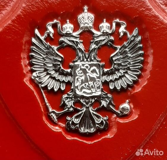 Обложка на паспорт красная