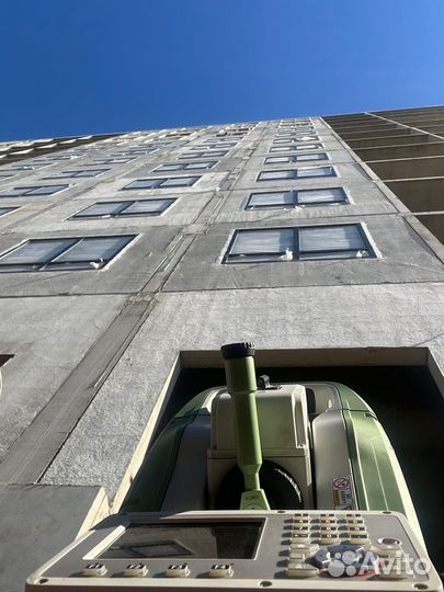 Геодезист, Фасады и витражи