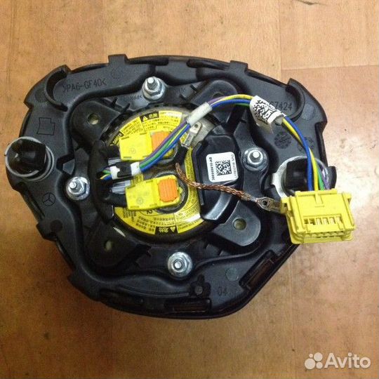 Подушка безопасности в рулевое колесо Mercedes-Ben