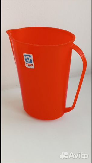 Пластиковый кувшин 1,7 л,новый