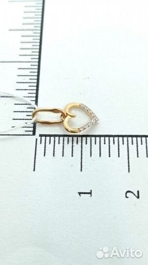 Золотая подвеска с фианитом