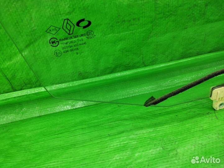 Стекло двери прав. перед. Renault Koleos