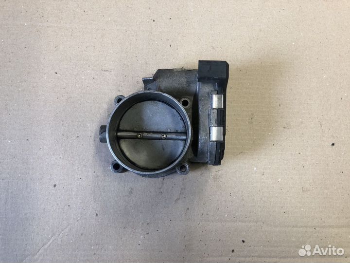 Дроссельная заслонка Audi A8 4.2 VW 4.2 077133062A