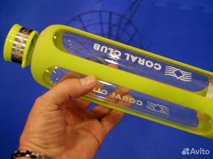 Стеклянная бутылка 