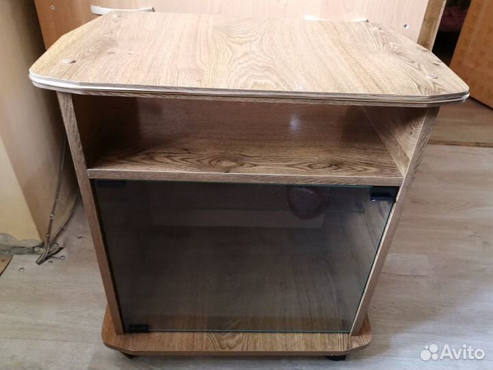 Тумба-стол для телевизора