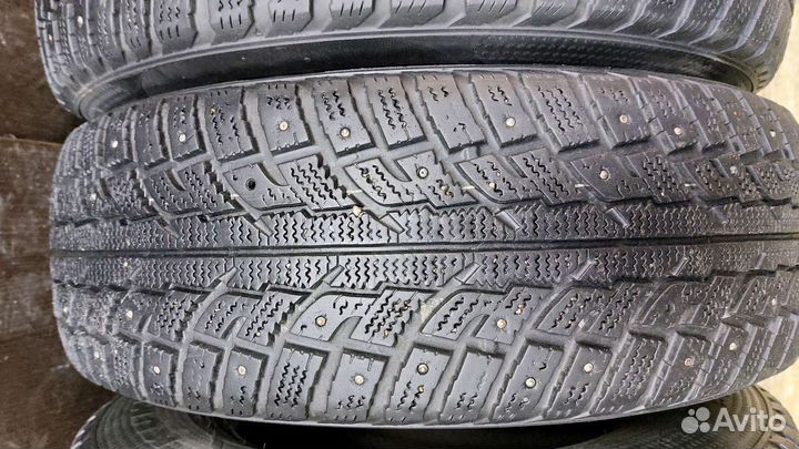 Kumho I'Zen RV Stud KC16 215/70 R16 100T