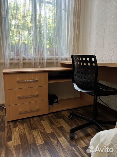 Компьютерный стол