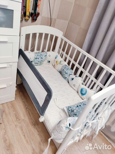 Детская кроватка 0-3 года с маятником и ящиком