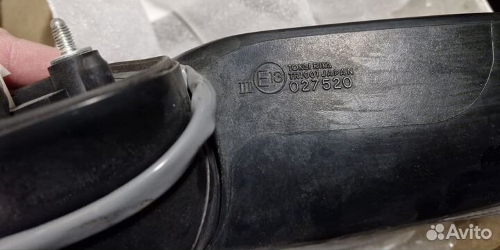 Продам зкало,правое,axio/fielder nze 161