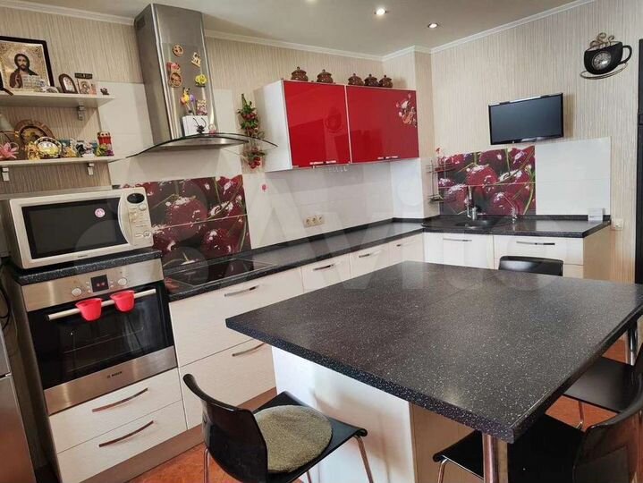 2-к. квартира, 76,9 м², 6/10 эт.