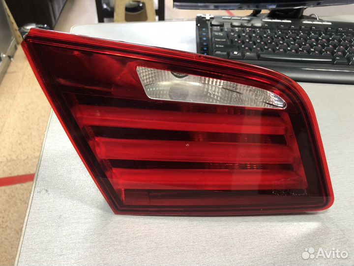 Фонарь в крышку багажника на бмв ф10