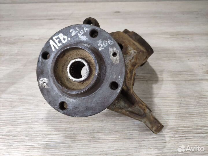 Кулак поворотный левый Peugeot 206