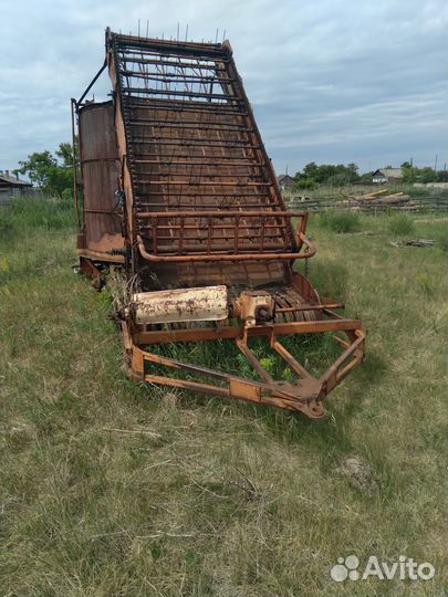 Пресс-подборщик Сызраньсельмаш ПК-1.6А, 1985