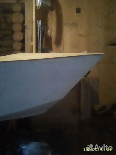 Лодка швертбот