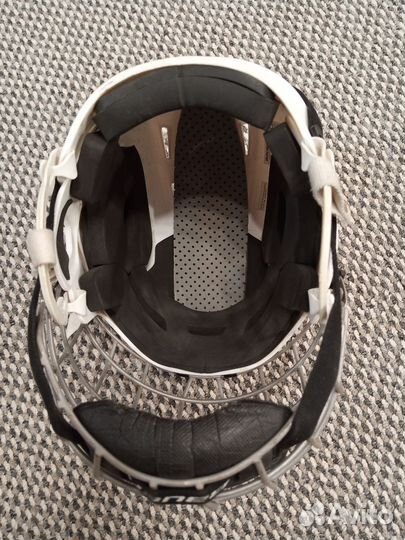 Хоккейный шлем